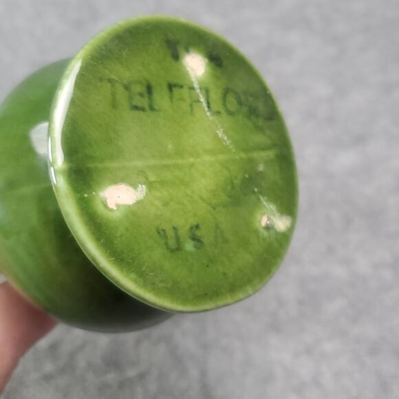 Haeger Avocado Green Bud Vase 8-1/4 Inch Glossy Teleflora MCM Pottery - Picture 7 of 8